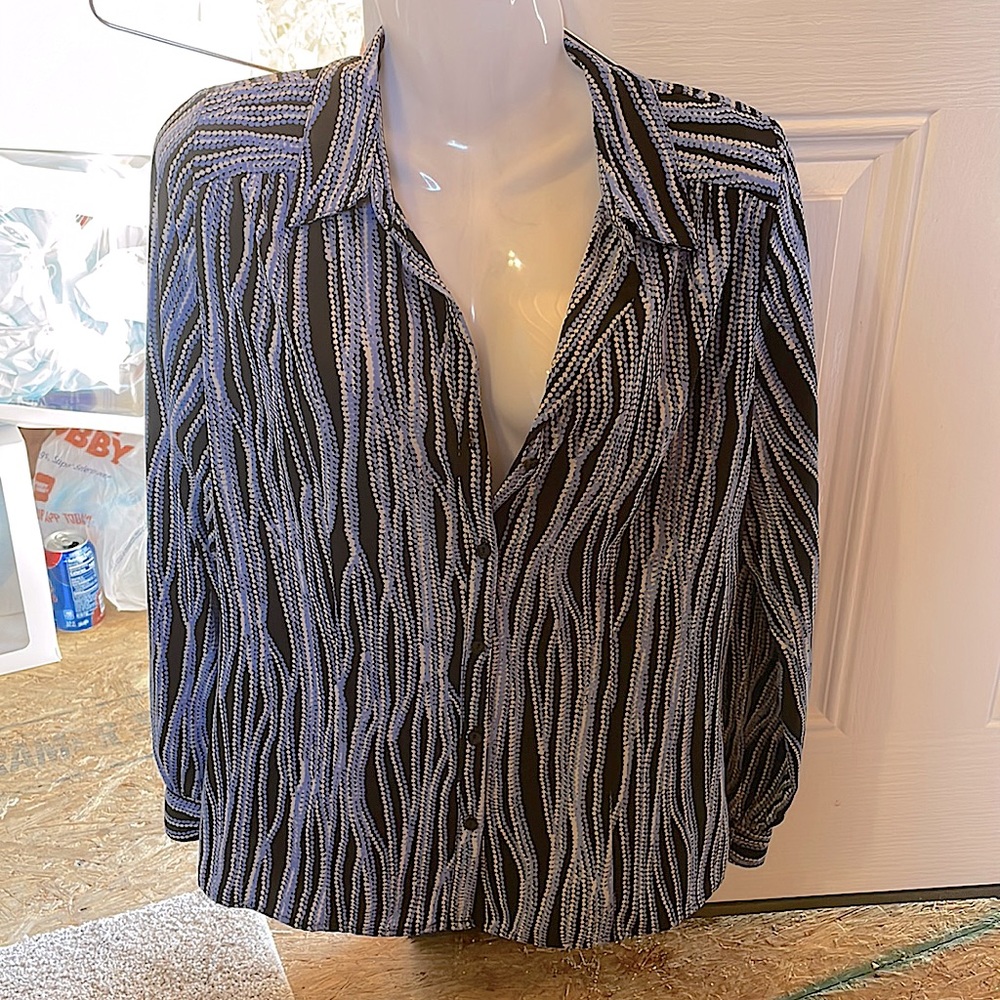 Like new blouse.